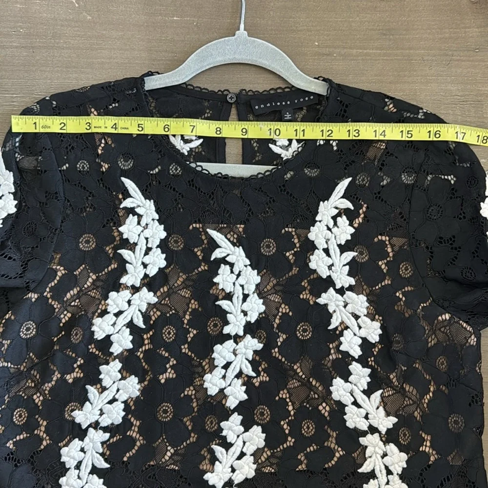 Endless Rose Embroidered Lace Top - Picture 7 of 7